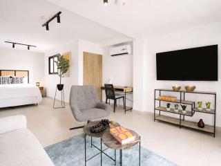 Top-Floor Quiet Studio - Nomad & Family Base near Casco Viejo - 9