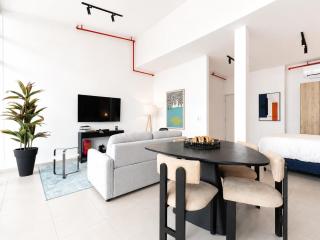 Signature Studio & Private Terrace - Honeymoon-Ready near Casco Viejo - 4