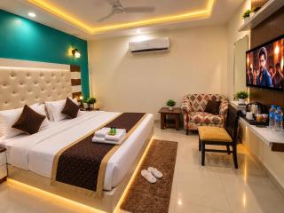 Hotel BellaStar Suite Near IGI Delhi Airport & Aerocity - 1