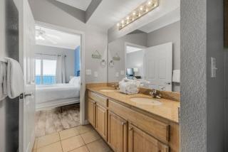 Crystal Tower 1906 by Vacation Homes Collection - 3
