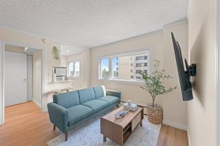 The Golden Jewel • 1BR • Parking • AC • Mins to DT - 0