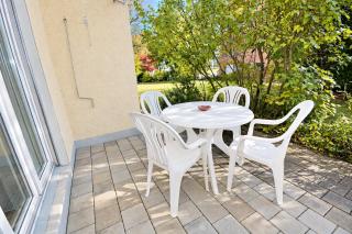 Queen Bed, Private Balcony, Central - Ghost 12 - 6