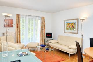 Queen Bed, Private Balcony, Central - Ghost 12 - 2