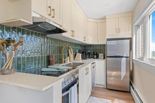 The Golden Jewel • 1BR • Parking • AC • Mins to DT - 2