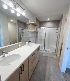 Cozy Rooms In Glazier Ridge Comfy Home - 8