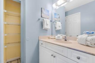 Tradewinds 001 by Vacation Homes Collection - 1
