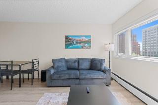 The Getaway • 2BR • Parking • AC • Mins to DT - 1
