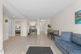 The Getaway • 2BR • Parking • AC • Mins to DT - 6