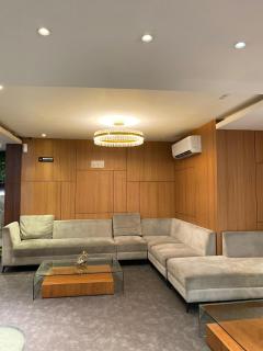 SkyView apartment by Grand Sky Hotel - Sunggal - 4