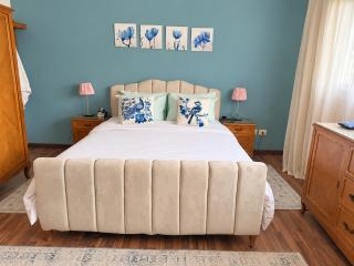 Stylish Vintage Charm 2BR in Compound - only families & single travelers - 9