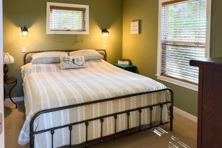 Fish, Hike & Hunt: Lakeside Newaygo Cottage - 8