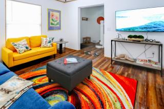 Charming Home - 2 Mi to Niagara Falls State Park! - 6