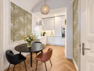 Luxury Prague Stay with Private Terrace - 8