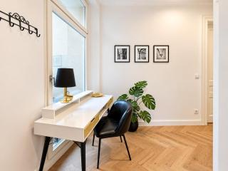 Luxury Prague Stay with Private Terrace - 1