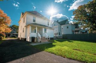 Near UHS BU Sleeps 8 Large Groups Welcome - 5