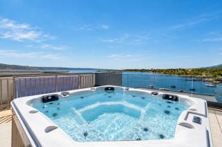 Beachfront Escape Villa Nevera - 2
