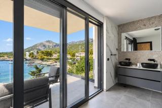 Beachfront Escape Villa Nevera - 3