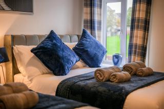 Modern 1 Bedroom Flat in Chesterfield Free Parking - 2