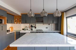 Stylish & Dreamy 2BR Flat in Moda - 8