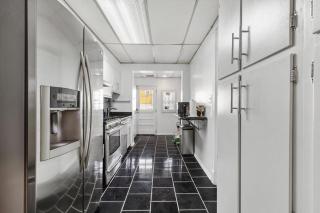 Family & Group Trips to DC - 4-BR Close to METRO - 4