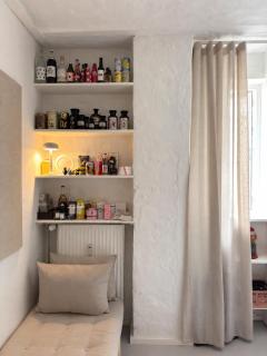 Raw and stylish apartment in a quiet courtyard - 1