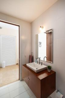 Gigis Pool House - 3