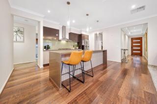 Spacious Cozy 4BR Family Retreat |Theatre, Sunroom - 3
