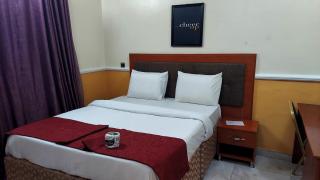 B's Hive Hotels and Suites - 5