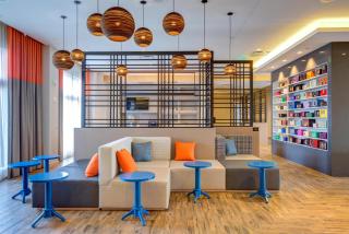 Hampton Inn & Suites Boston/Waltham - 7