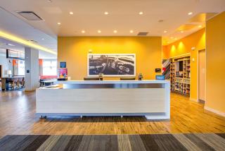 Hampton Inn & Suites Boston/Waltham - 6