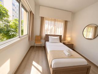 Budjet Beachside Apartment - 4