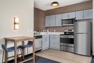 Residence Inn by Marriott Chicago Naperville/Warrenville - 6