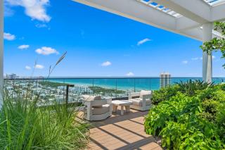 Miami Beach Penthouse Ocean & Bay Views with Balcony - 9
