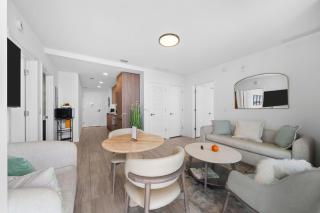 Miami Beach Penthouse Ocean & Bay Views with Balcony - 3