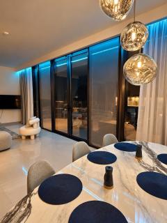 Bay residence - Luxury Beachfront 2BR apartment with sea view - 1