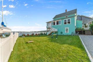 Captains Quarters Waterfront Stay Near Newport - 4