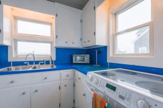 OCEANFRONT Classic beach cottage on Spring Hill Beach with great views and AC - 3