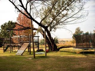 Finningley Farms Self-Catering Farmstays - 9