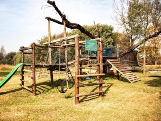 Finningley Farms Self-Catering Farmstays - 8