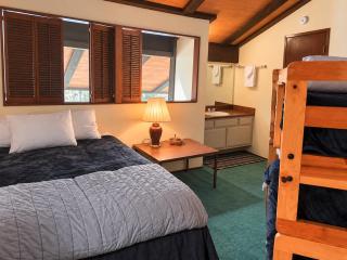 Centrally Located Sherwin Retreat - 3