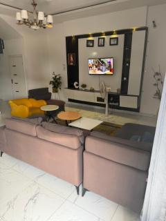 Feel Good Home and Lounge 1 - 5