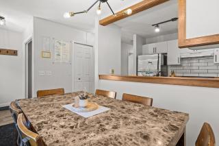 Mountain Retreat 3BR Walk to Downtown - 1
