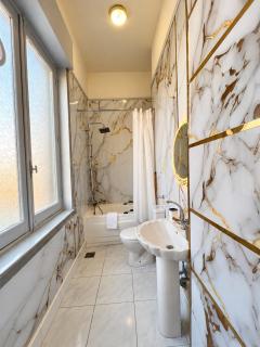 Constellations Gateway Boutique Hotel - 1