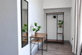 Cabana 4 - 3BR Flat with Patio & Private Entrance - 2