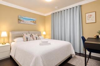 Close to YVR King Sized Private Entrance Suite - 4