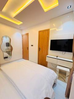 Spacious Two-Bedroom Apartment with Balcony Yaba - 6
