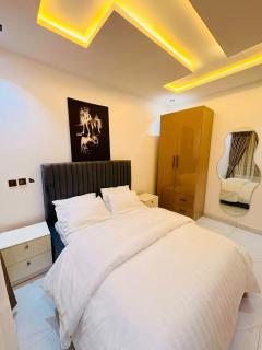 Spacious Two-Bedroom Apartment with Balcony Yaba - 1