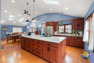 New Lake Como Retreat with Bar and Pool Table - 7