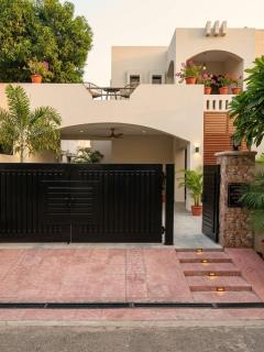 1Kanal housefully furnished - 3