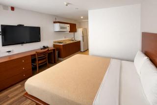 Extended Suites Monterrey Aeropuerto - 7